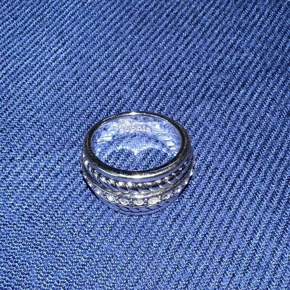 Lia Sophia Silver Ring with Black Detailing - Picture 2 of 6